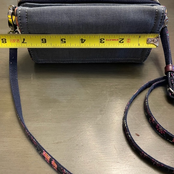 Vera Bradley VBU RFID Compact Crossbody Handbag Purse in Blue Chambray - Picture 5 of 9